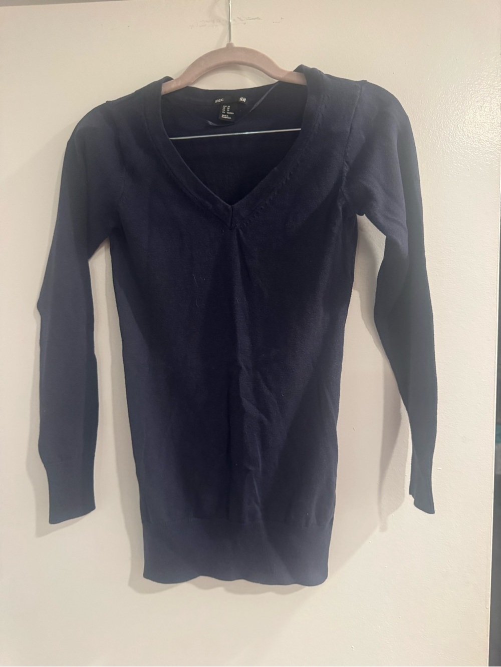 H& M Women's V-Neck Long Sleeve Sweater - Navy size XS